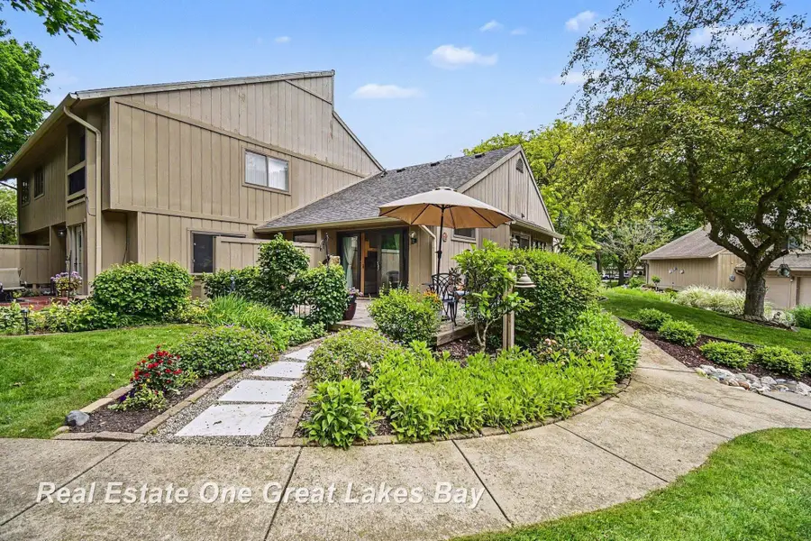2238 Bay Woods, Bay City, MI 48706 - #3