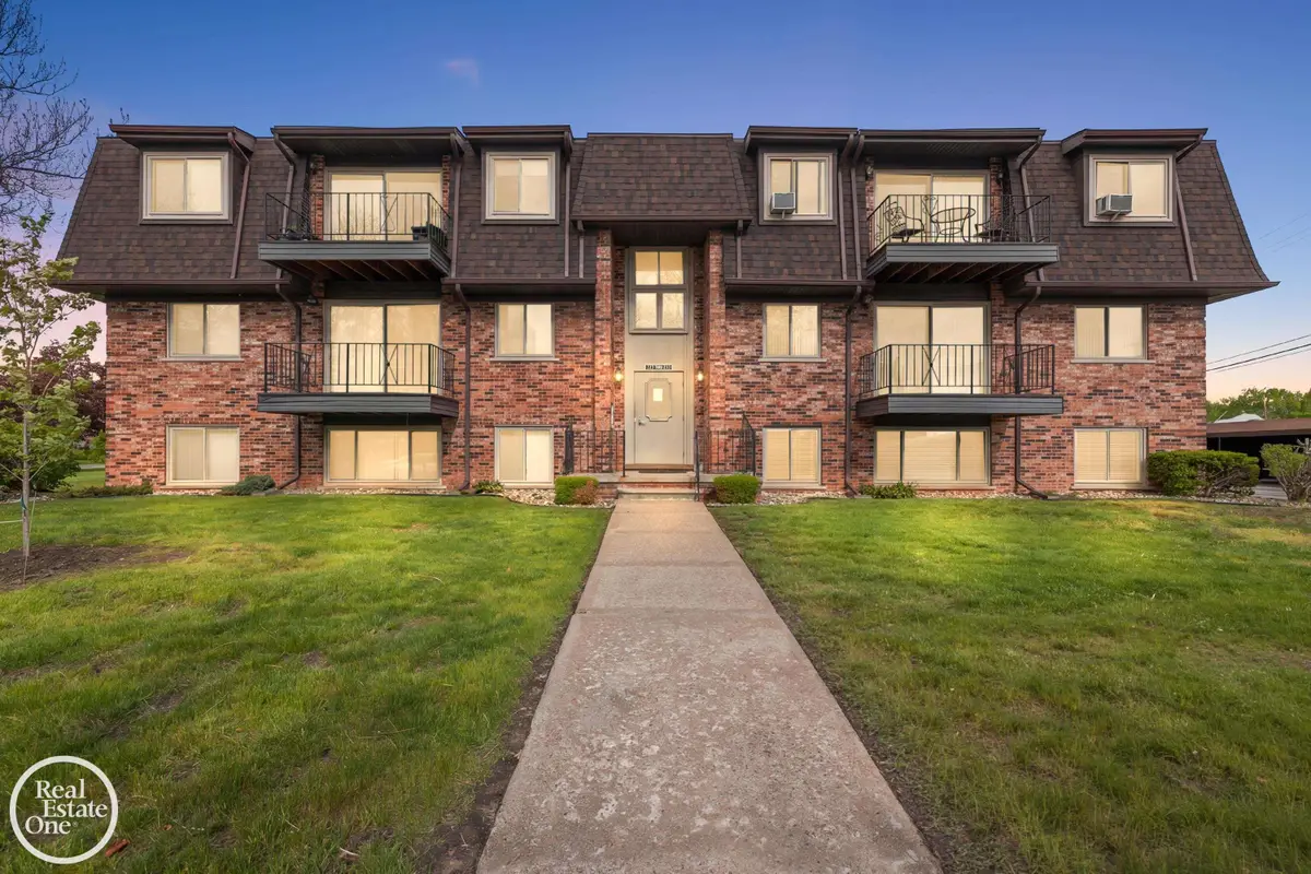 255 Riviera #46, Saint Clair Shores, MI 48080 - #1