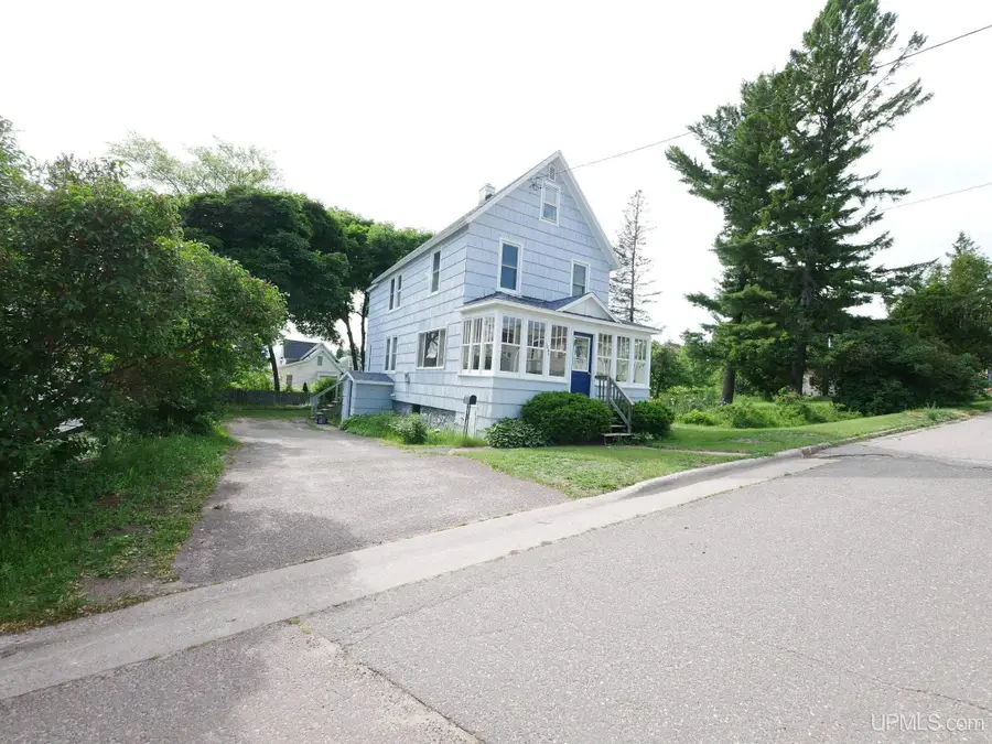 1006 2nd, Hancock, MI 49930 - #2