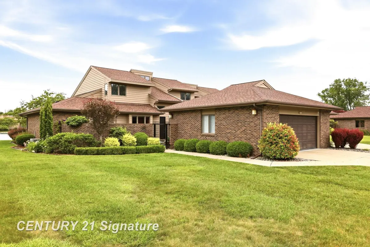 2715 Inverness, Bay City, MI 48706 - #1