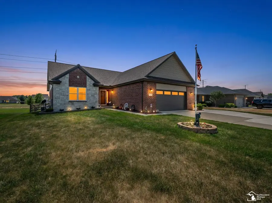 5019 Skylark, Monroe, MI 48161 - #2