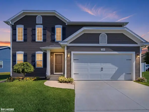 3208 Hill Hollow, Howell, MI 48855