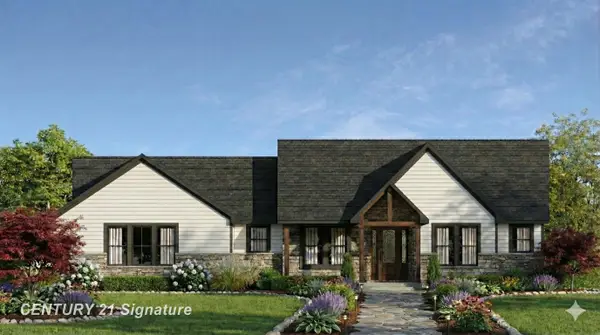 33 W Grove, Freeland, MI 48623