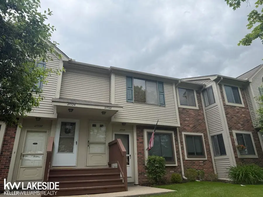 27722 Harrison Woods, Harrison Township, MI 48045 - #2