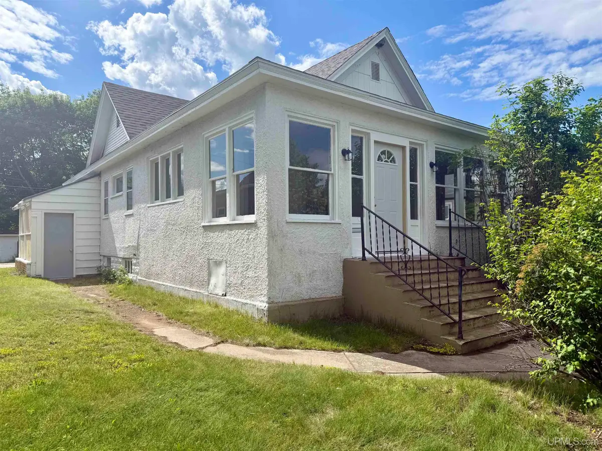 219 N 20th, Escanaba, MI 49829 - #1