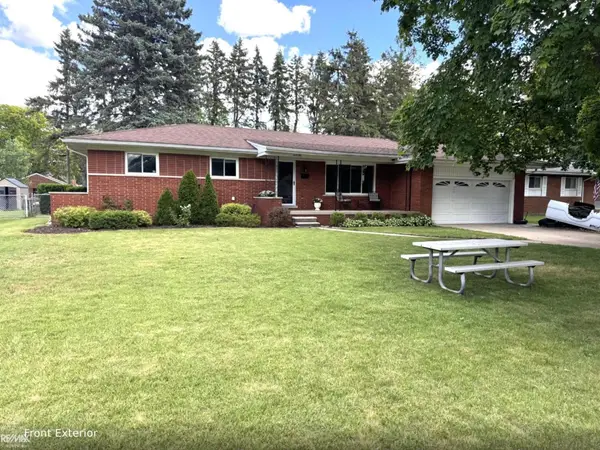 44790 Kemp, Sterling Heights, MI 48314