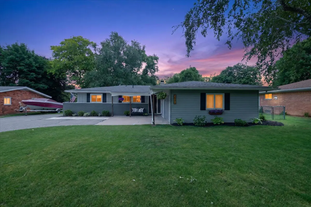 5845 Olympic, Waterford, MI 48329 - #1