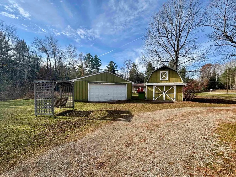 421 W Washington, Farwell, MI 48622 - #2