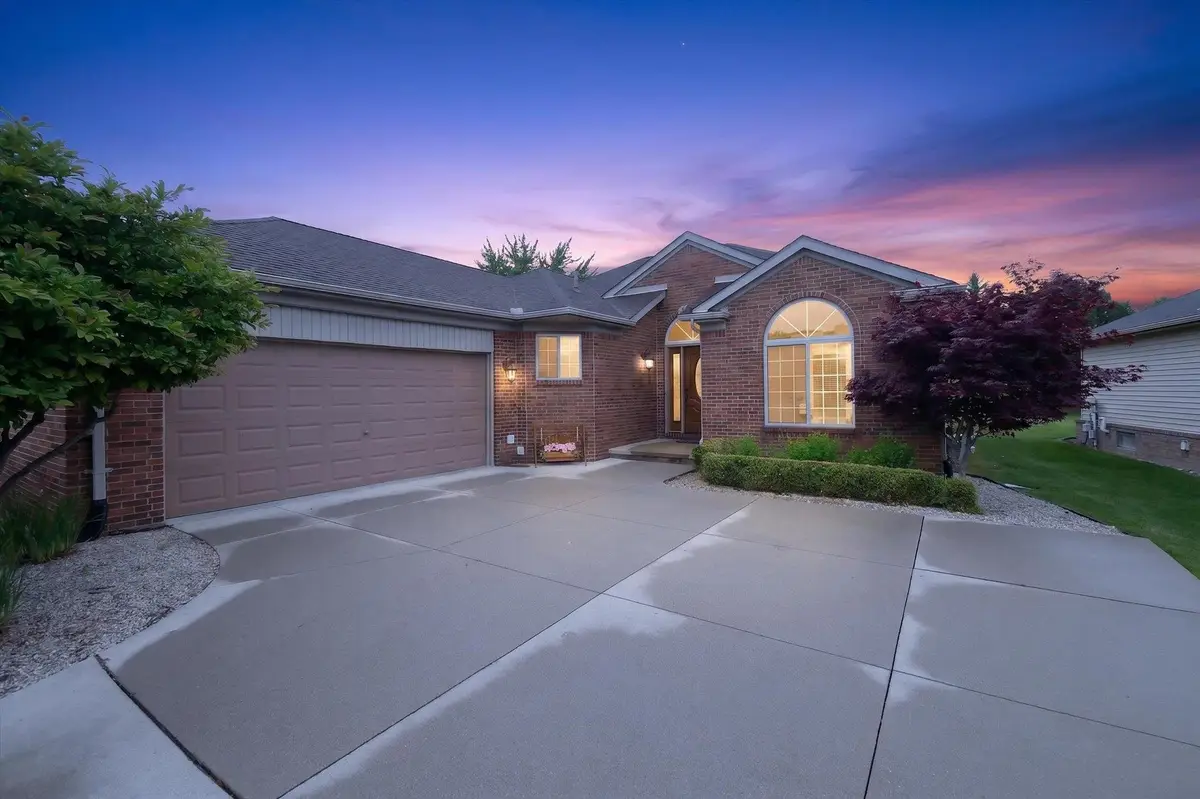3629 New Boston, Sterling Heights, MI 48314 - #1