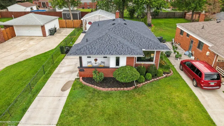 22731 Visnaw, Saint Clair Shores, MI 48081 - #2