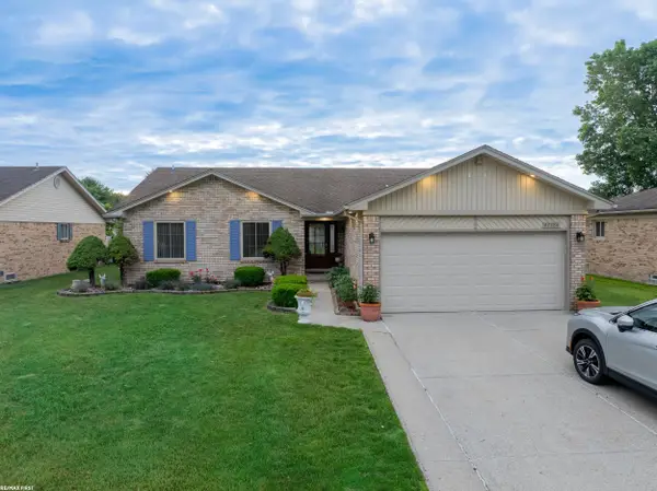 47584 Mount Vesuvius, Macomb, MI 48044