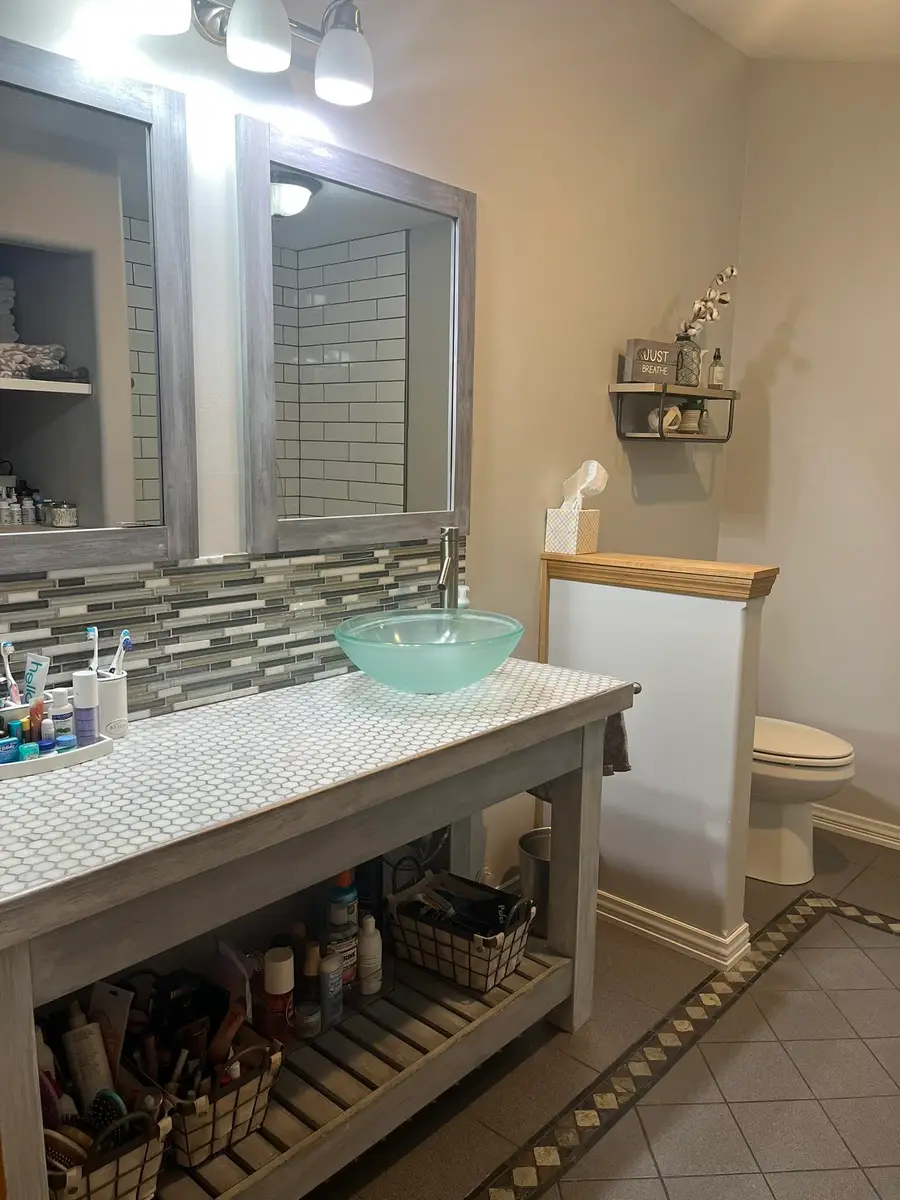 949 E Ludington, Farwell, MI 48622 - #2