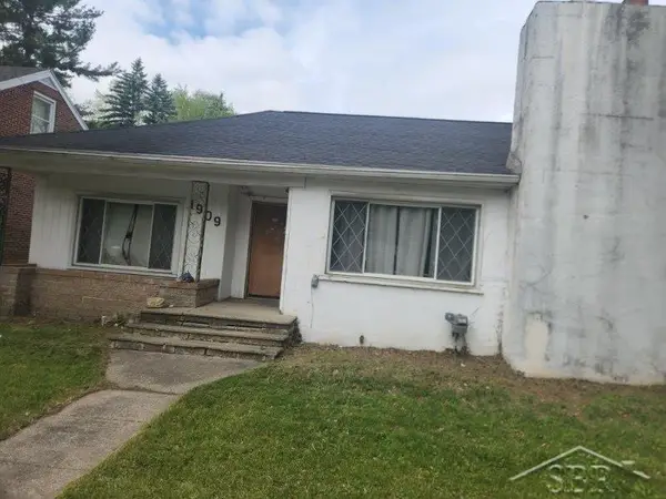 1909 Aurelius, Holt, MI 48842