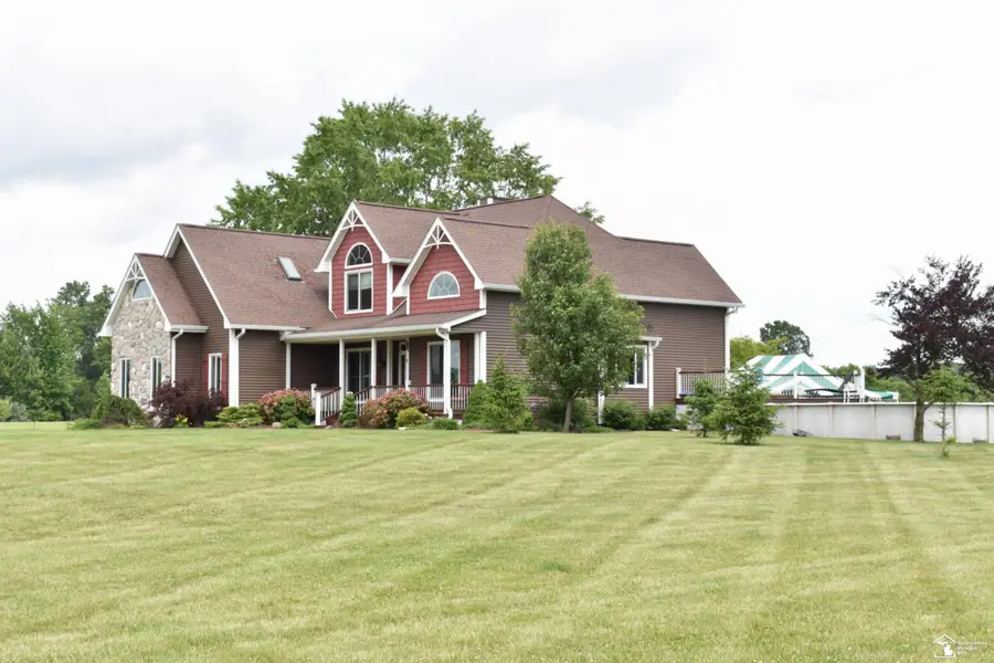 13310 Armstrong, South Rockwood, MI 48179 - #2