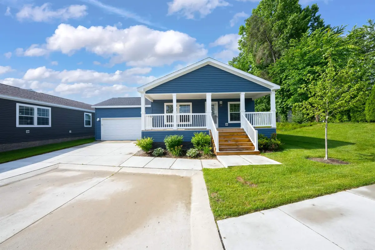 2756 Naples, Lapeer, MI 48446 - #1