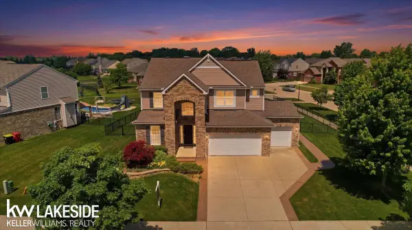 21965 Bellewood, Macomb, MI 48044