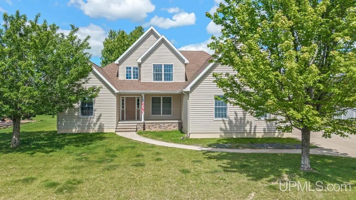 520 S 32nd, Escanaba, MI 49829 - #1