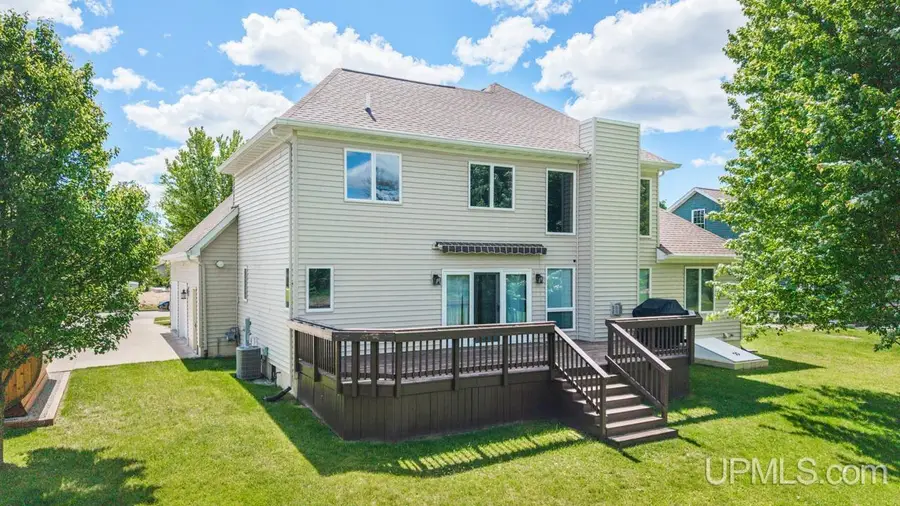 520 S 32nd, Escanaba, MI 49829 - #3