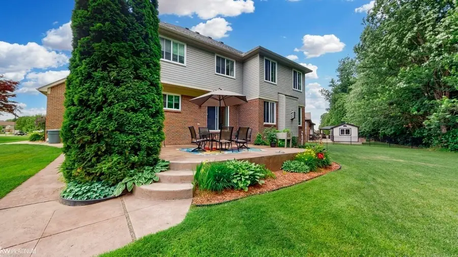 32134 Persimmon, Chesterfield, MI 48047 - #3