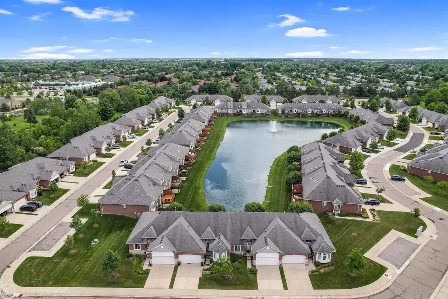 14822 Village Park, Shelby, MI 48315 - #2