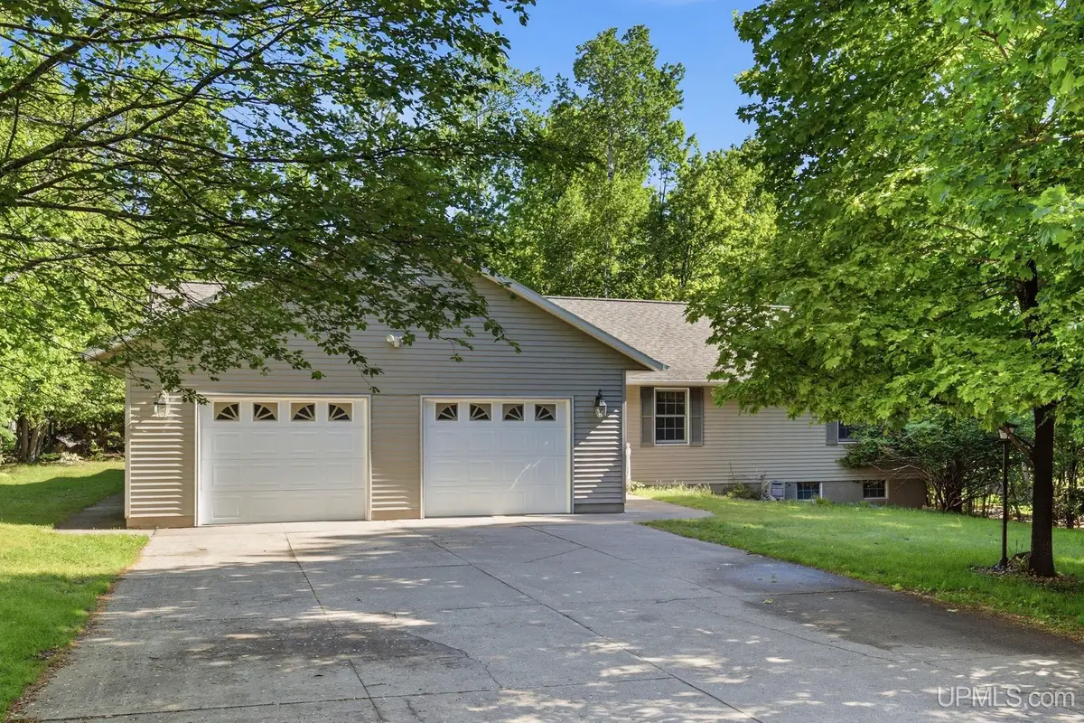 22 Stephen Lee, Marquette, MI 49855 - #1
