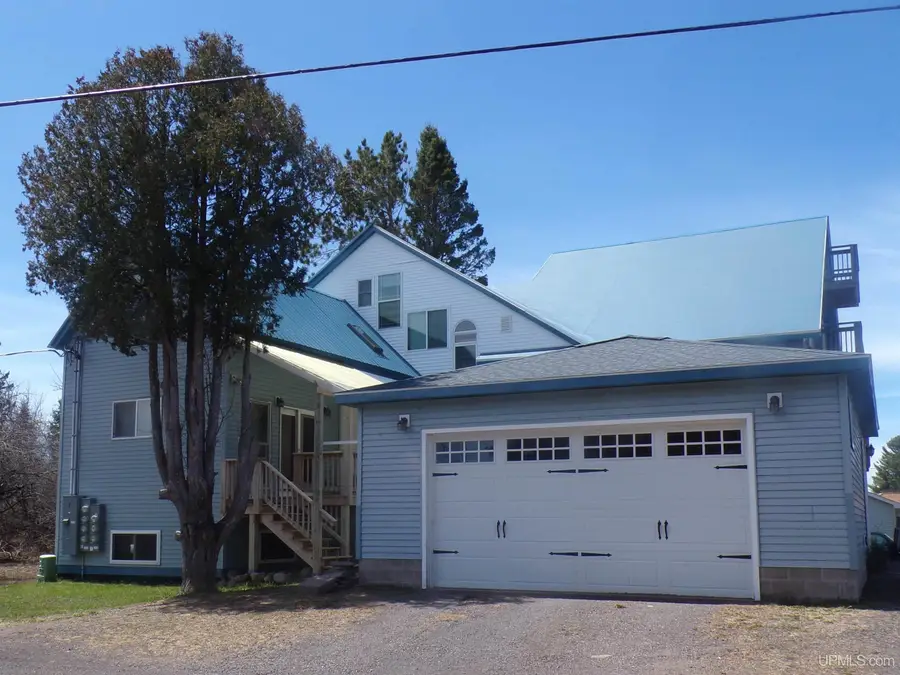 50561 Sixth, Hancock, MI 49930 - #3