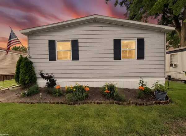 43060 Frontenac, Sterling Heights, MI 48314
