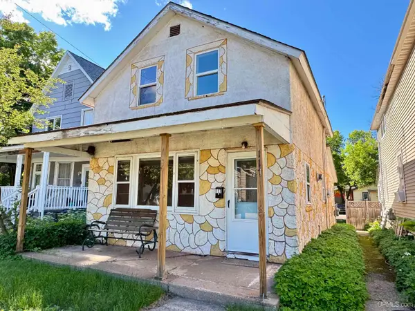 117 E Peck, Negaunee, MI 49866