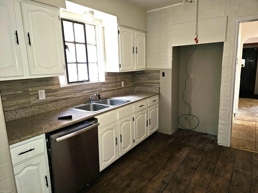 18051 Santa Barbara, Detroit, MI 48221 - #3