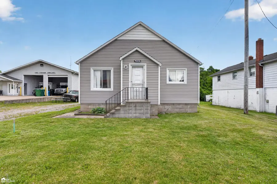 7514 S Saginaw, New Lothrop, MI 48460 - #3