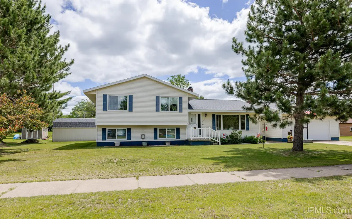 118 Pine, Republic, MI 49879 - #1