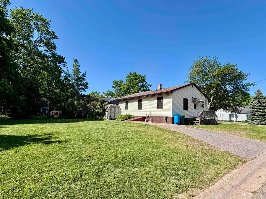 1942 Neidhart, Marquette, MI 49855 - #2