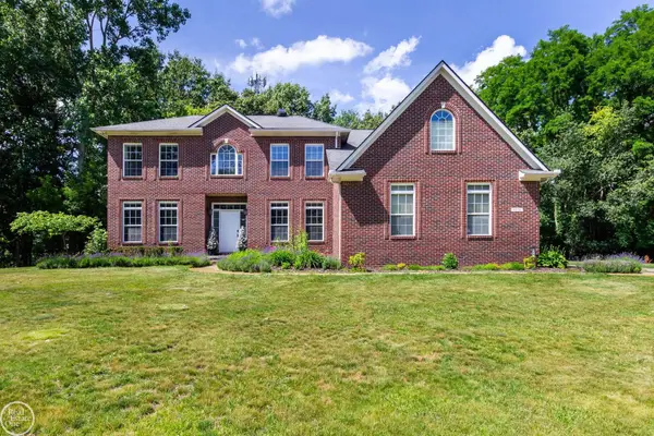 5426 Murray, Waterford, MI 48327