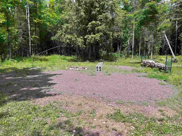 724 N County Rd 519, Wakefield, MI 49968