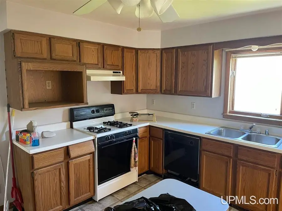 25221 Elm, Calumet, MI 49913 - #2