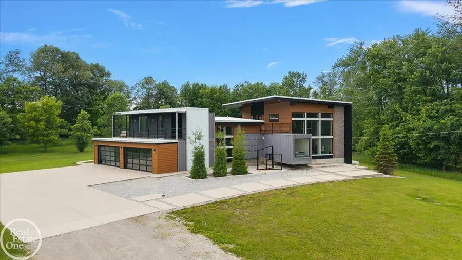 850 Frick, Addison, MI 48367 - #2