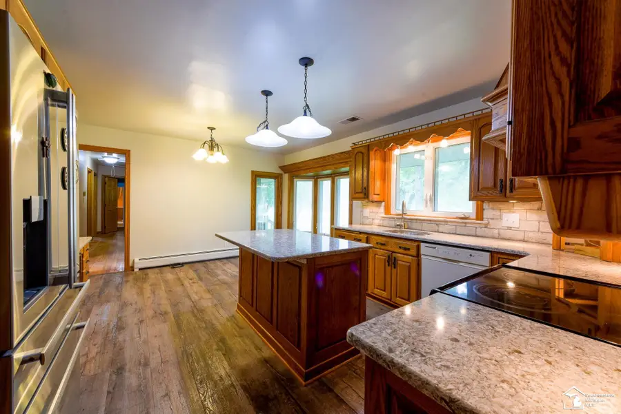 33920 Huron River, New Boston, MI 48164 - #3