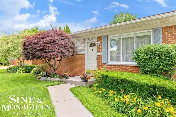 32430 Gloede, Warren, MI 48088