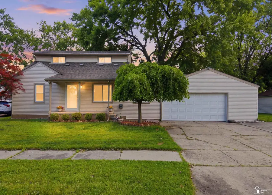 26427 Beaconsfield, Roseville, MI 48066 - #2