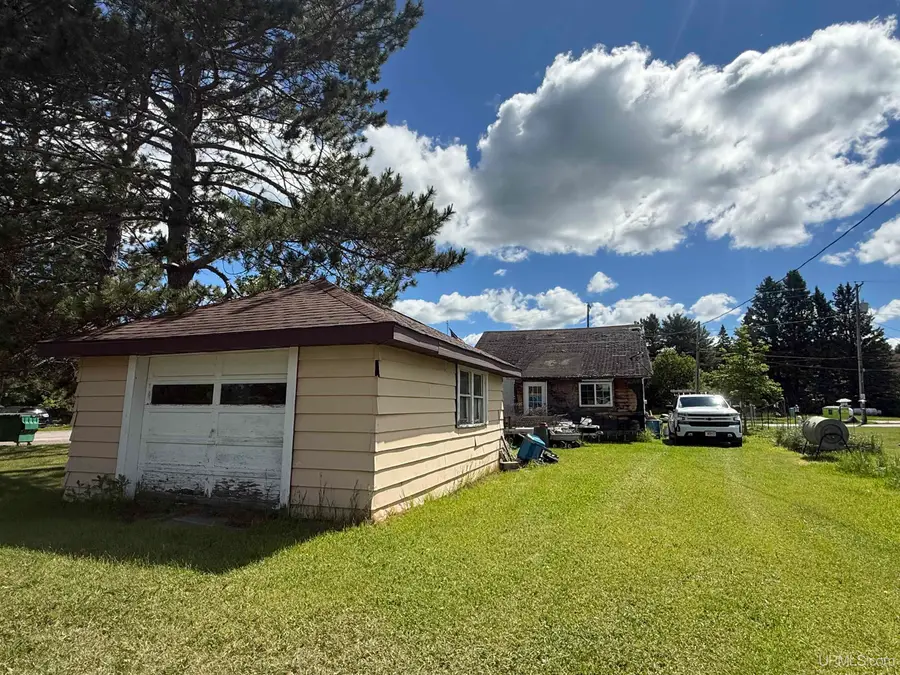 207 Maple, Amasa, MI 49903 - #3