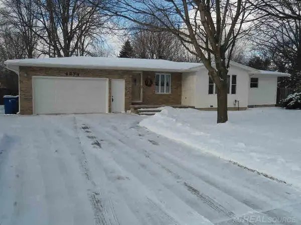 4874 Raymond, Midland, MI 48642