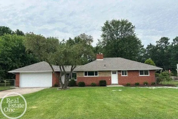 22990 S Nunneley, Clinton Township, MI 48035