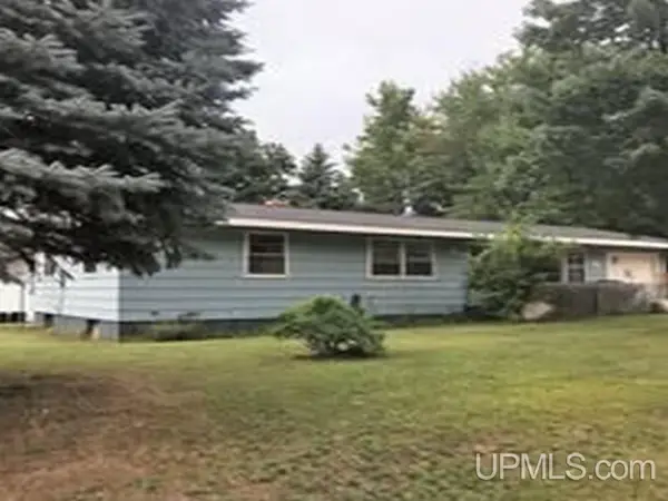 1300 Kimber, Marquette, MI 49855