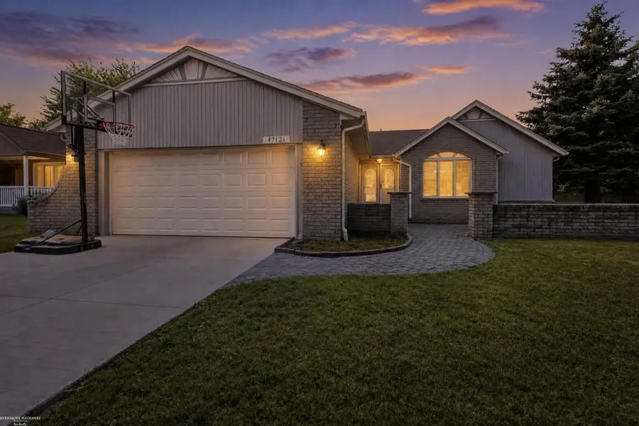 47121 Barbara, Macomb, MI 48044 - #2