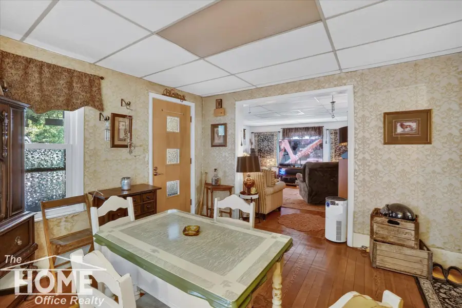 801 Michigan, Owosso, MI 48867 - #2