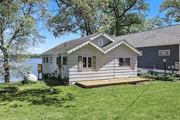 33724 Forest Beach, Eau Claire, MI 49111