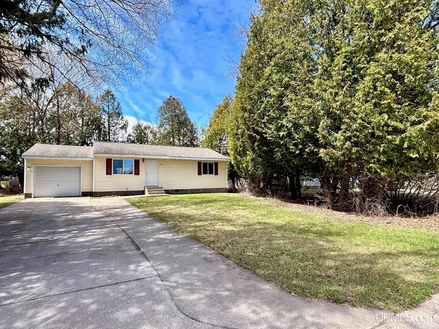 2085 Van Evera, Marquette, MI 49855 - #3