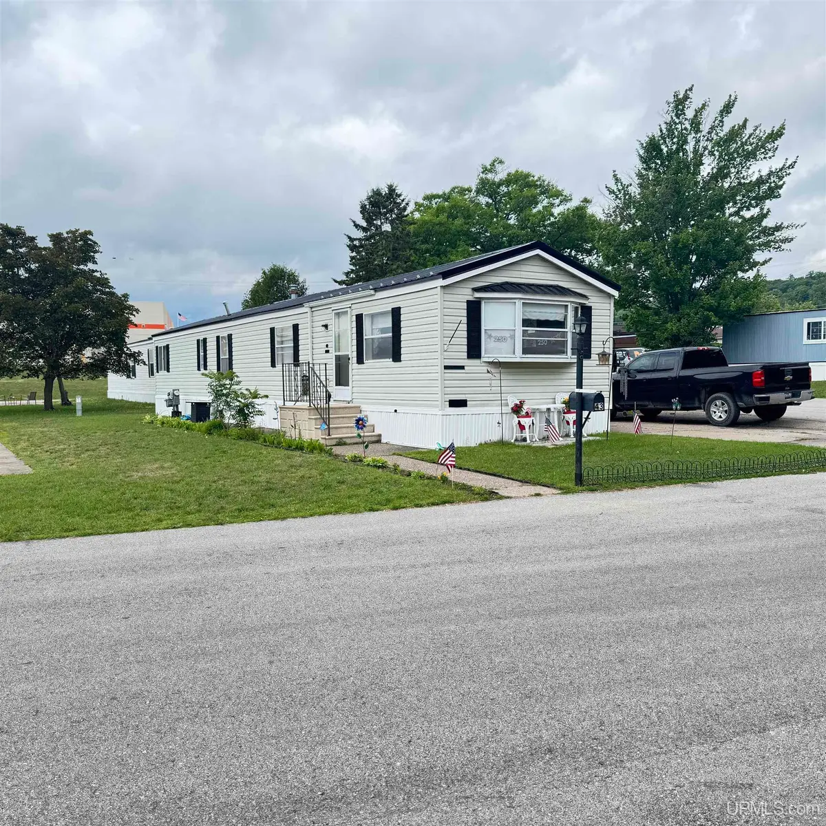 W8007 S Us 2/141, Iron Mountain, MI 49801 - #1