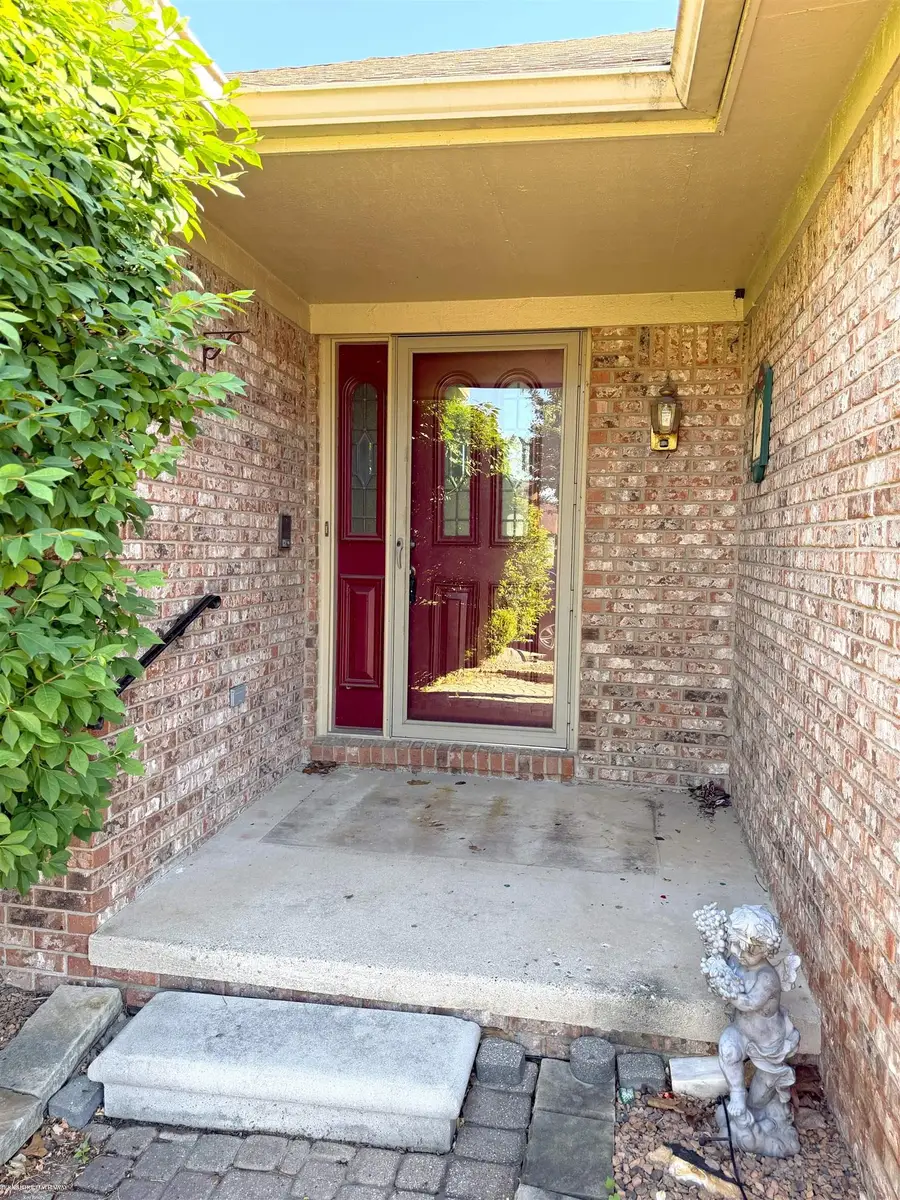 36491 Saddlebred, Clinton Township, MI 48035 - #2