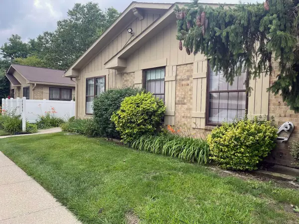 2684 Roundtree, Troy, MI 48083